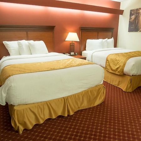 Shepherd Mountain Inn & Suites Pilot Knob Exteriör bild