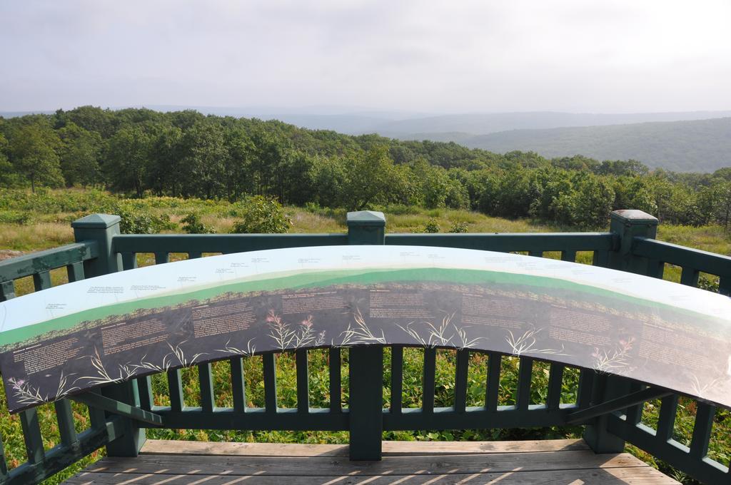Shepherd Mountain Inn & Suites Pilot Knob Rum bild