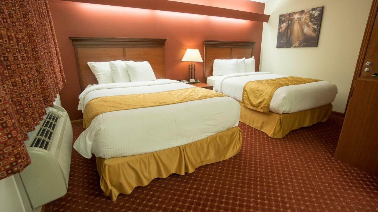 Shepherd Mountain Inn & Suites Pilot Knob Exteriör bild