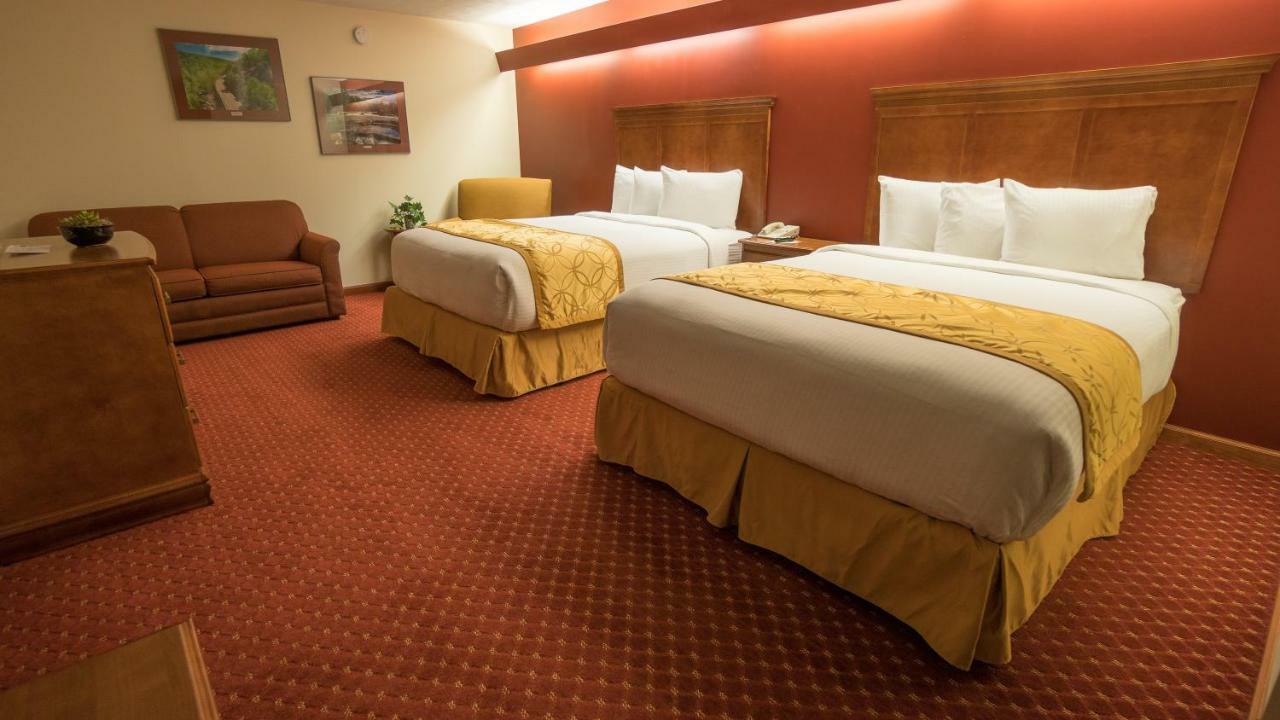 Shepherd Mountain Inn & Suites Pilot Knob Exteriör bild