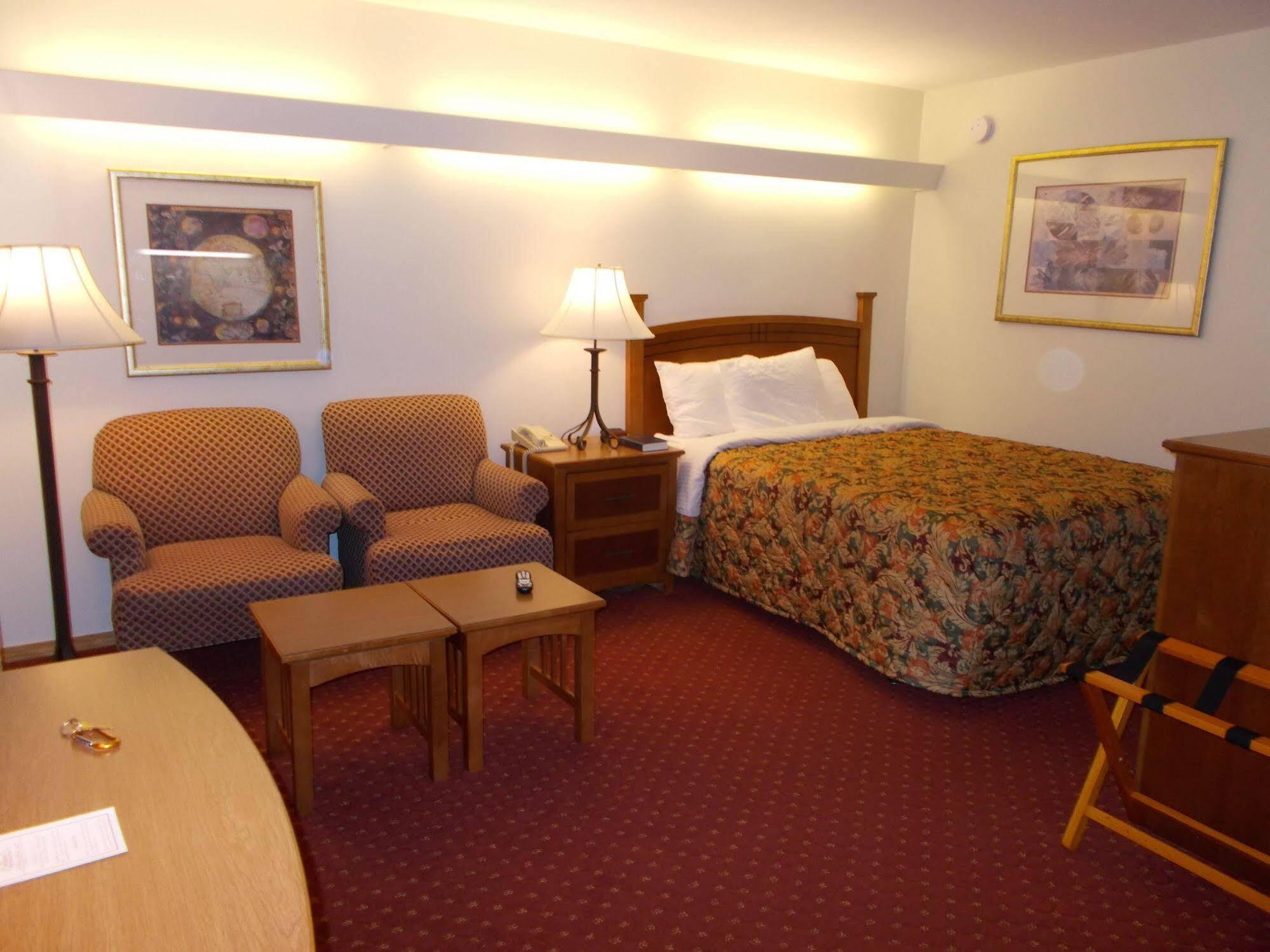 Shepherd Mountain Inn & Suites Pilot Knob Exteriör bild