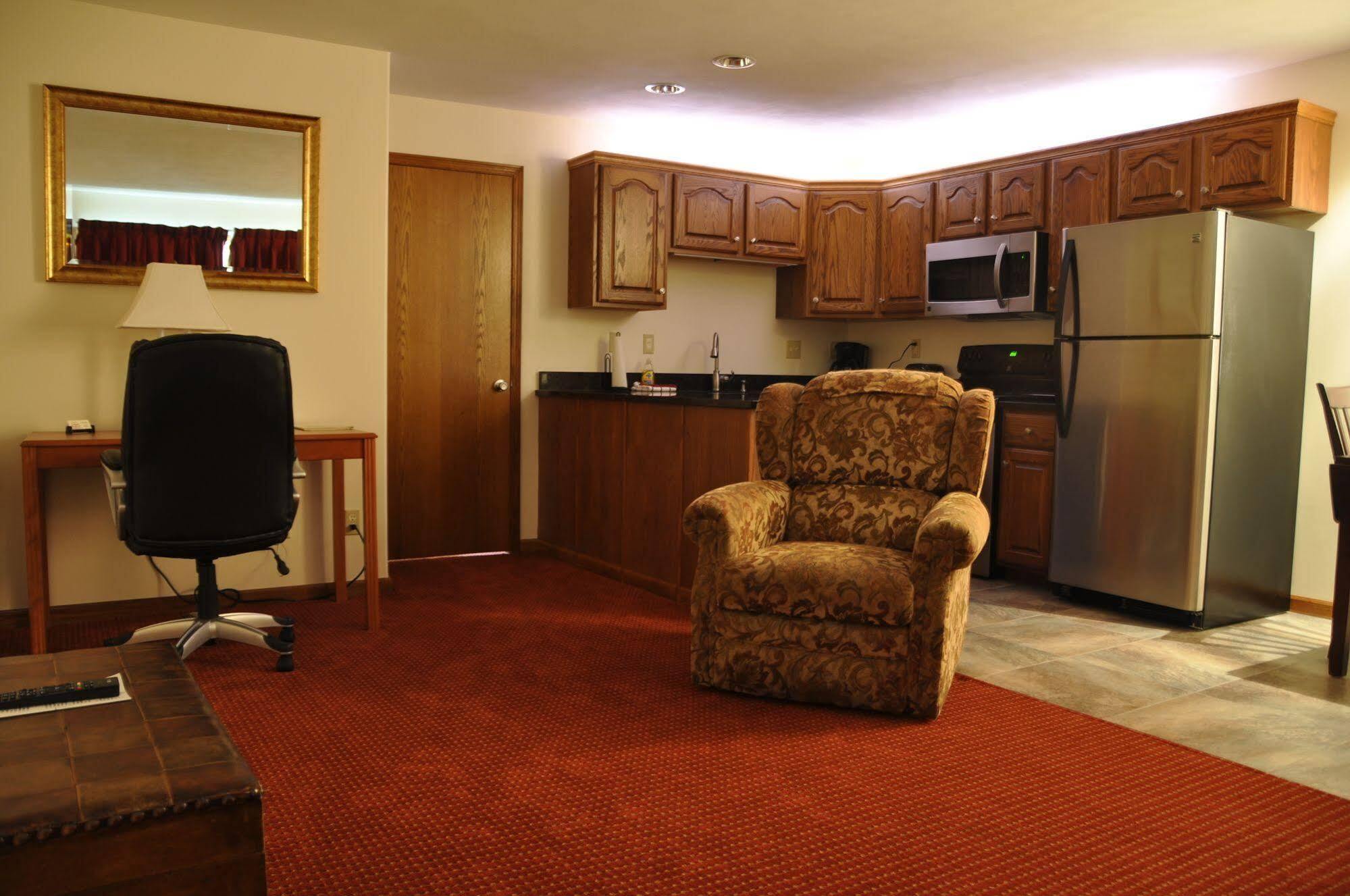 Shepherd Mountain Inn & Suites Pilot Knob Exteriör bild