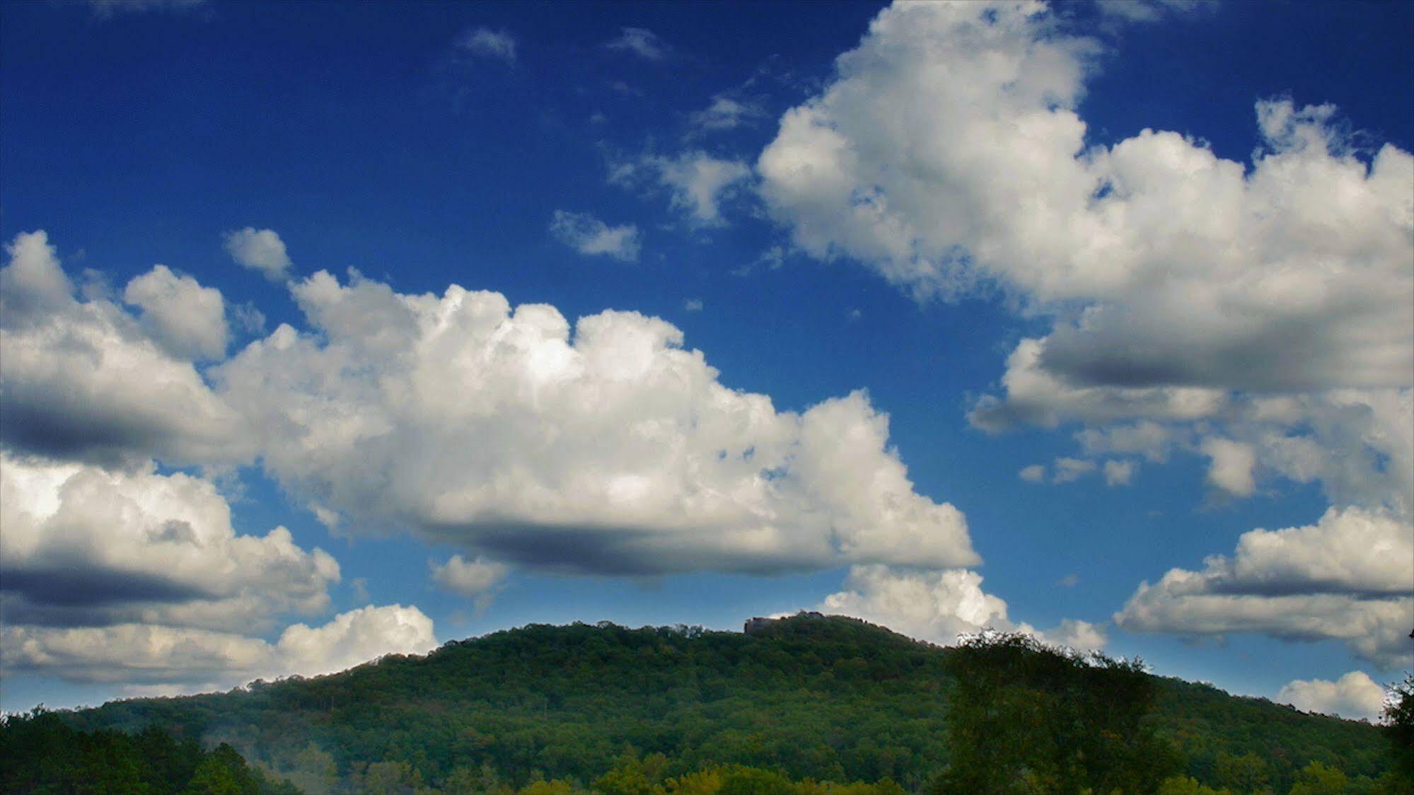 Shepherd Mountain Inn & Suites Pilot Knob Exteriör bild